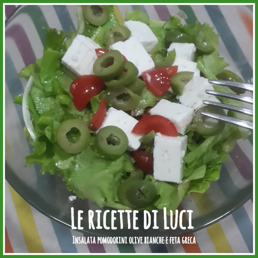 Insalata, pomodorini, olive bianche e feta greca