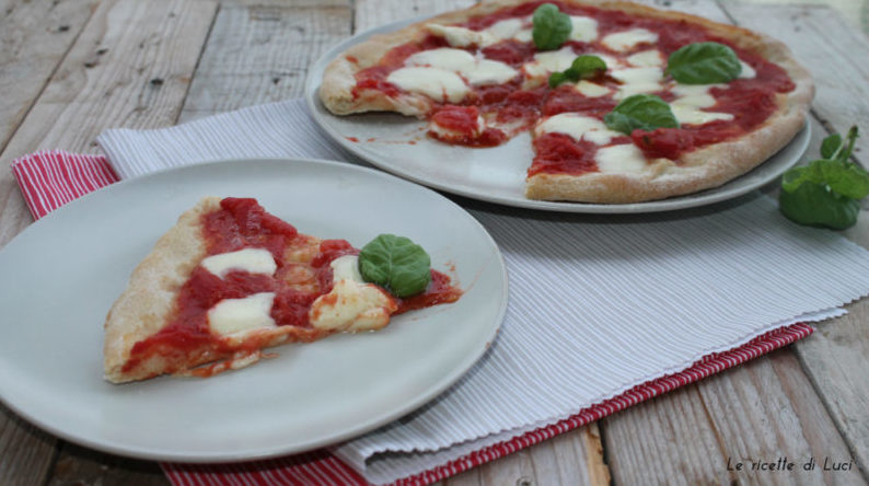 pizza al piatto tagliata