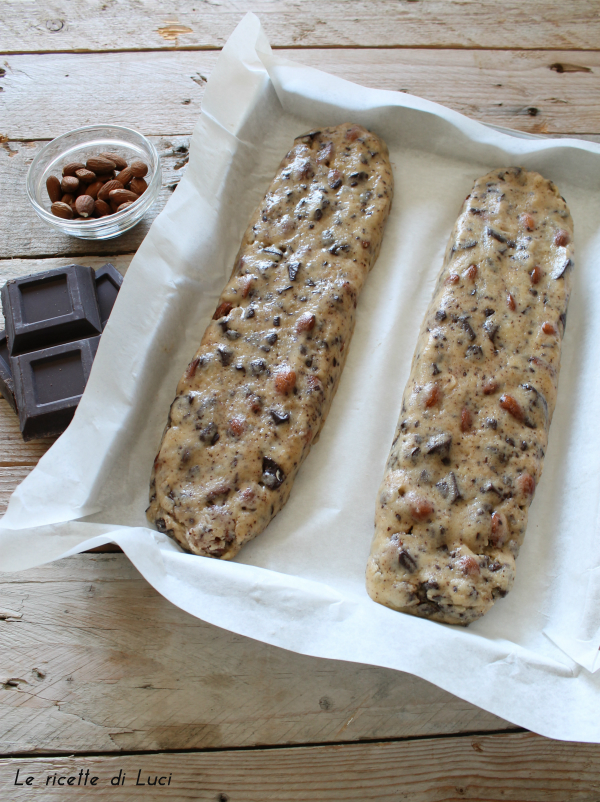 Biscotti di Prato con il cioccolato