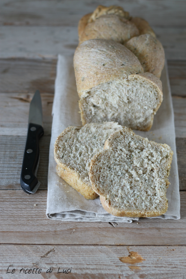 Pane alle erbe aromatiche