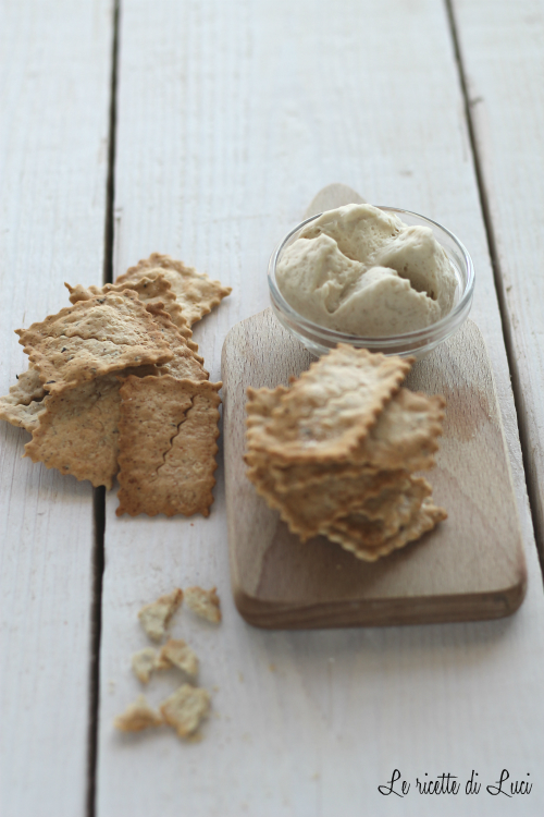 Crackers  con esubero di pasta madre