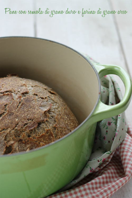 Pane con semola di grano duro e farina di grano arso