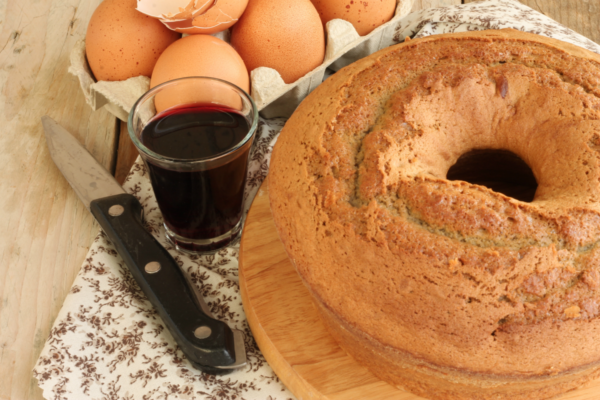 Ciambellone vino rosso e cannella