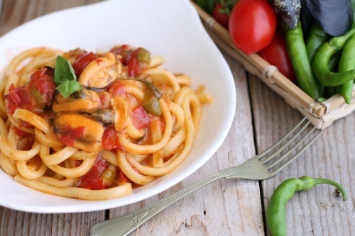 Scialatielli cozze, peperoncini verdi e provolone del Monaco